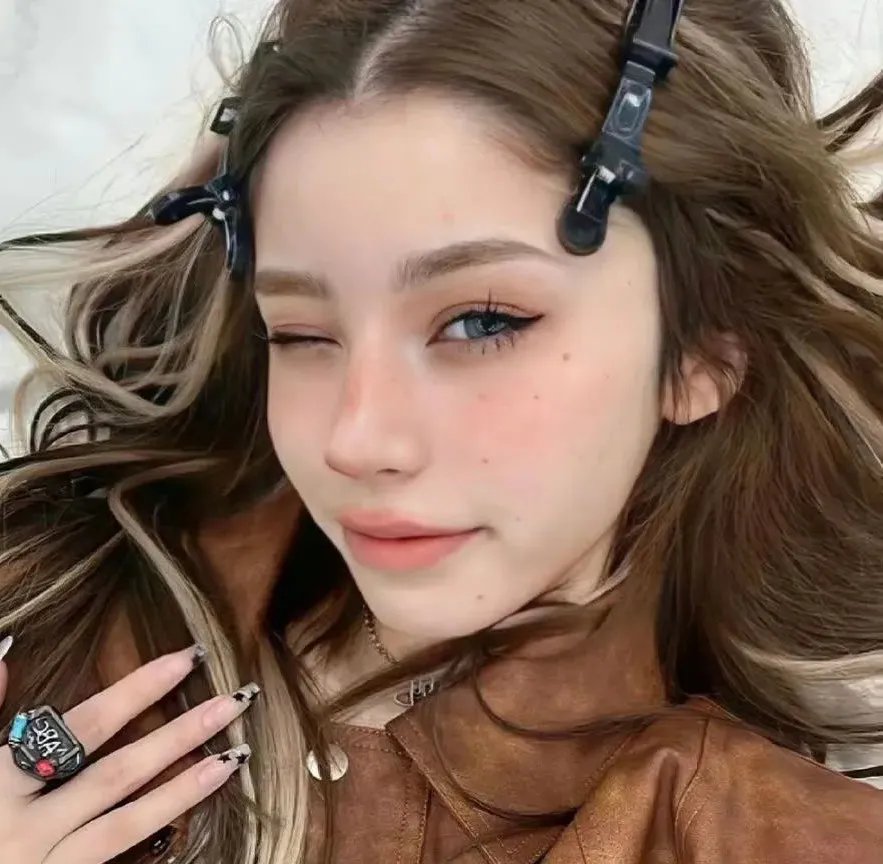 红伶泪